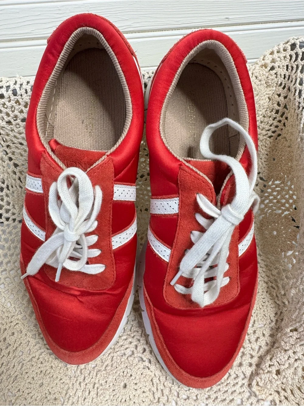 Vionic Nana Red and White Women's Sneakers